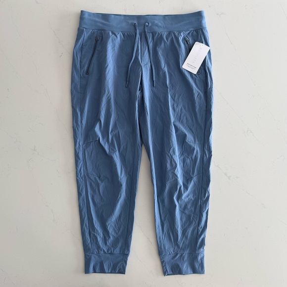 Athleta Pants - athleta trekkie north jogger 27”